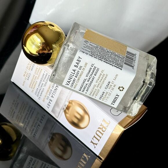 NIB Truly Vanilla Baby Luxury Body Oil Nourishing Antiaging Glistening Shimmer - Picture 2 of 12